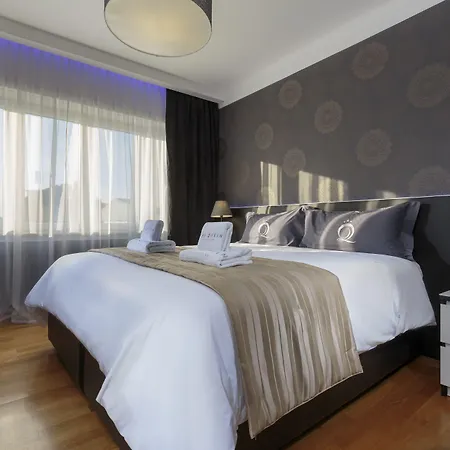 The Queen Luxury - Giada *