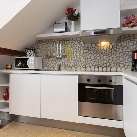 The Queen Luxury - Giada *