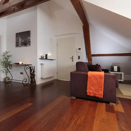 The Queen Luxury - Giada Apartament *