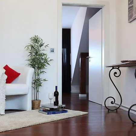 Apartament The Queen Luxury - Giada *