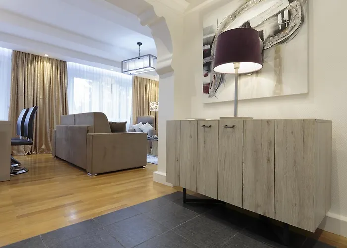 The Queen Luxury - Giada *