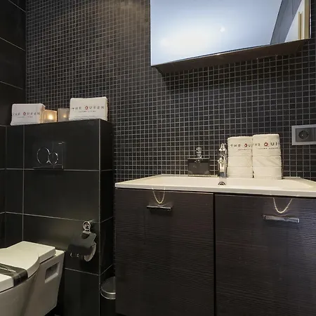 The Queen Luxury - Giada Апартаменты