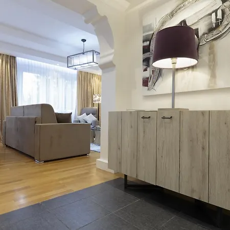 The Queen Luxury - Giada *